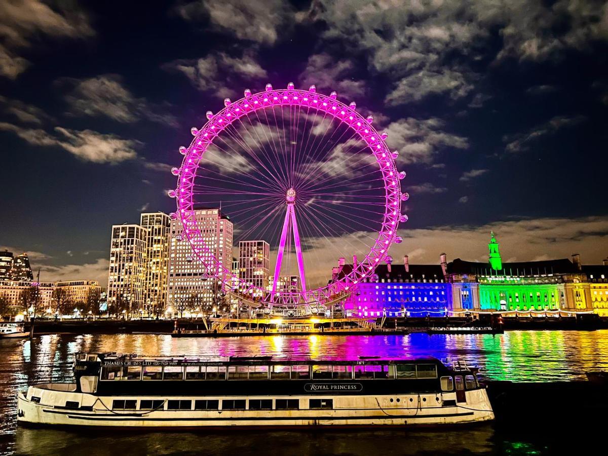 Deluxe Entire Studio Next To London Eye & Trafalgar Square Aparthotel Bagian luar foto