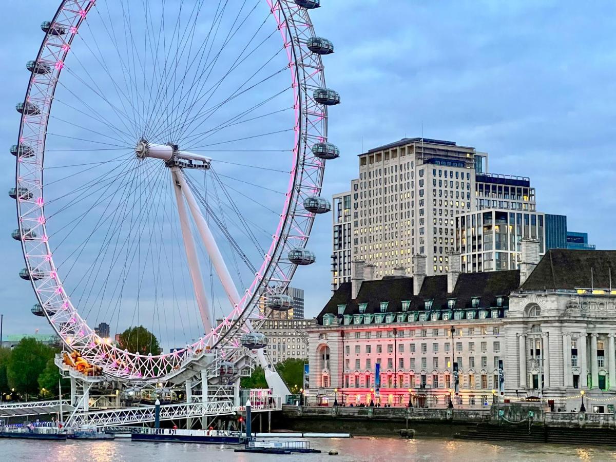 Deluxe Entire Studio Next To London Eye & Trafalgar Square Aparthotel Bagian luar foto